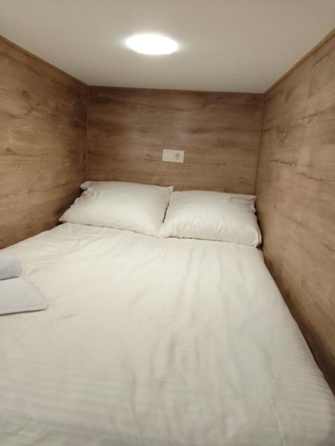 Hostel Voyage Kiev Esterno foto